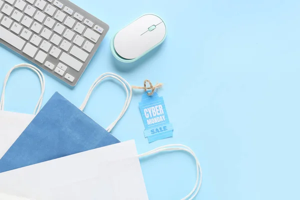 Teclado Ordenador Con Bolsas Compras Etiqueta Con Texto Cyber Lunes — Foto de Stock