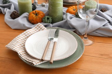 Sonbahar dekorlu güzel masa ayarları