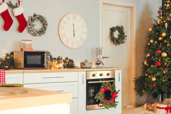 Interno Della Moderna Cucina Decorata Natale — Foto Stock