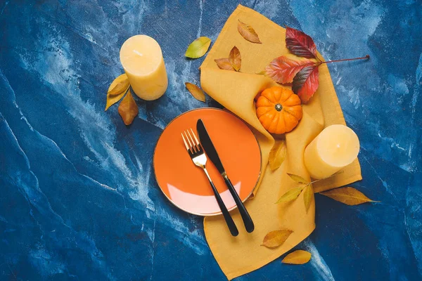 Schöne Tischdekoration Mit Herbstlichem Dekor — Stockfoto