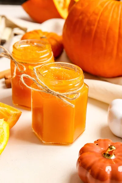 Masada lezzetli balkabağı reçeli kavanozları