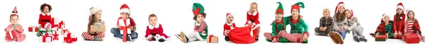 Glückliche Kleine Kinder Mit Weihnachtsgeschenken Auf Weißem Hintergrund — Stockfoto