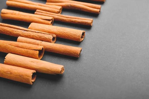 Cinnamon Sticks Grey Background — Stock Photo, Image