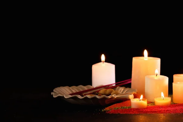 Κάψιμο Κεριών Για Τον Εορτασμό Της Divaly Σκούρο Φόντο — Φωτογραφία Αρχείου
