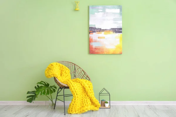 Armchair Knitted Plaid Color Wall — Stock Photo, Image