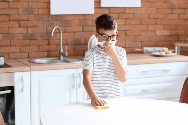 Little Allergic Boy Cleaning Kitchen — 스톡 사진