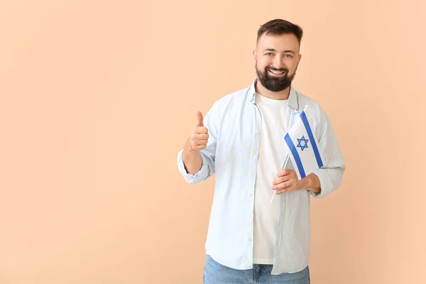 Muž Vlajkou Izraele Barevném Pozadí — Stock fotografie