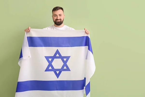 Hombre Con Bandera Israel Sobre Fondo Color — Foto de Stock