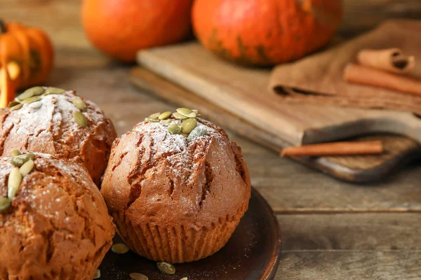 Plate Tasty Pumpkin Muffins Table Closeup — Stock Photo, Image