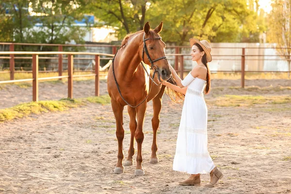 Beautiful Young Woman Cute Horse Outdoors — Stock Photo, Image