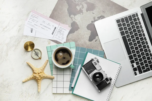 Set Travel Items Table — Stock Photo, Image