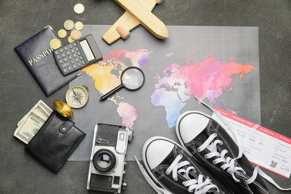 Set Travel Items Grey Background — Stock Photo, Image