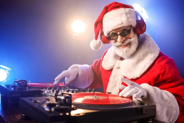 Cool Santa Tocando Música Clube — Fotografia de Stock