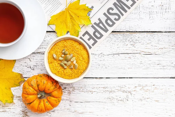 Tasty Pumpkin Pudding Cup Tea Newspaper Table — Stock Photo, Image