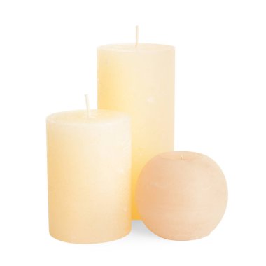 Beyaz arkaplanda mumlar