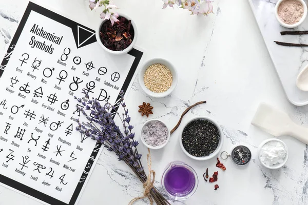 Símbolos Ingredientes Alquímicos Para Preparar Pociones Sobre Fondo Blanco — Foto de Stock