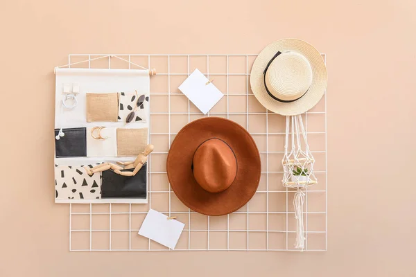 Moodboard Hats Organizer Wooden Mannequin Wall — 图库照片