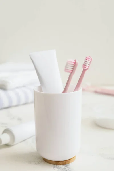 Holder Toothbrushes Paste Table Bathroom — Stock Photo, Image