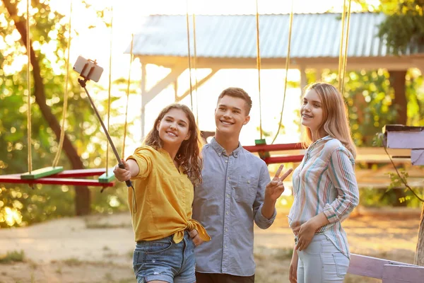 Happy Friends Taking Selfie Together Park — Stock fotografie