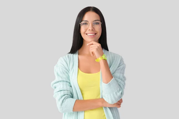 Young Woman Wristwatch Grey Background — Stock Photo, Image