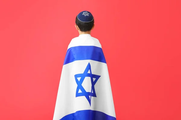 Kleiner Junge Mit Der Flagge Israels Auf Farbigem Hintergrund — Stockfoto