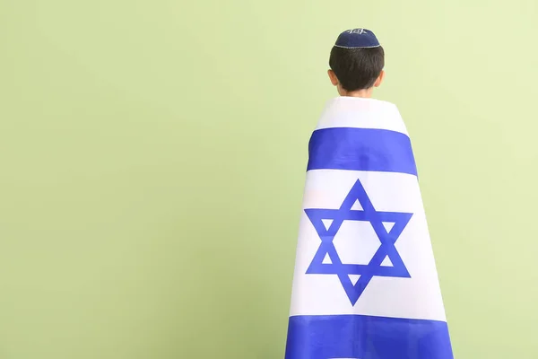 Kleiner Junge Mit Der Flagge Israels Auf Farbigem Hintergrund — Stockfoto