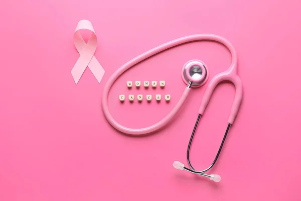 Cinta Rosa Estetoscopio Texto Mujer Cancer Sobre Fondo Color — Foto de Stock