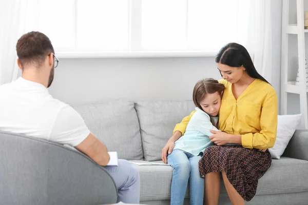 Mother Little Daughter Psychologist Office — Stock Photo, Image