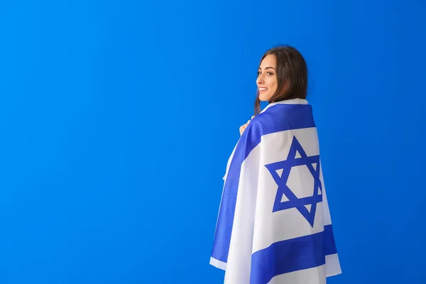 Junge Frau Mit Der Flagge Israels Auf Farbigem Hintergrund — Stockfoto