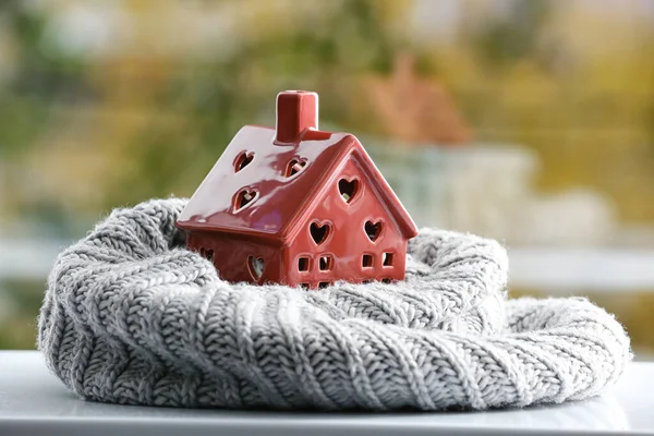 Figure House Warm Scarf Window Sill Concept Heating Season — Stock Photo, Image