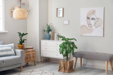 Modern stil oturma odasının içi