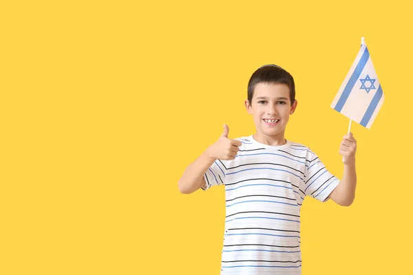 Kleiner Junge Mit Der Flagge Israels Daumen Hoch Auf Farbigem — Stockfoto