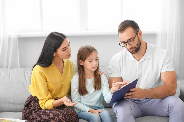 Male Psychologist Working Family Home — Stock Photo, Image