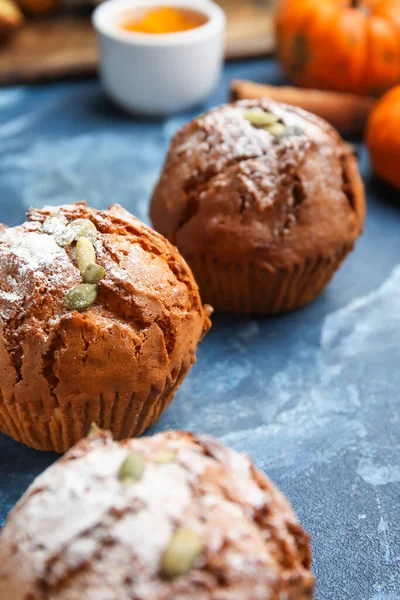 Lekkere Pompoen Muffins Kleur Achtergrond — Stockfoto