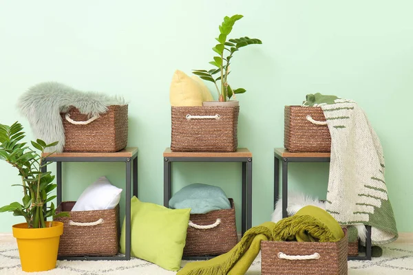 Wicker Baskets Pillows Plaids Houseplants Room — Stock Photo, Image