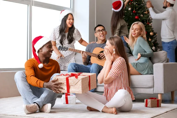 Young People Celebrating New Year Home Party — Stock Photo, Image