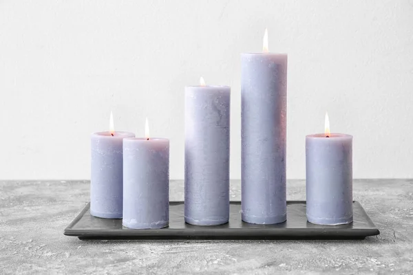 Красиві Свічки Аромату Сірому Фоні — стокове фото