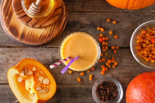 Glass Tasty Pumpkin Smoothie Table — Stock Photo, Image