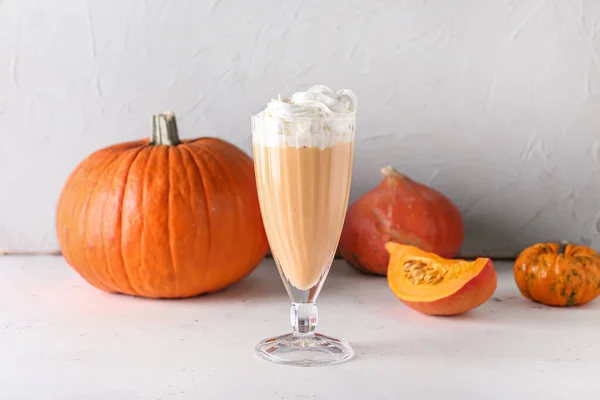 Glass Tasty Pumpkin Smoothie Table — Stock Photo, Image