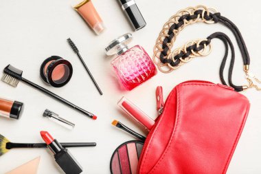 Dekoratif kozmetik seti.