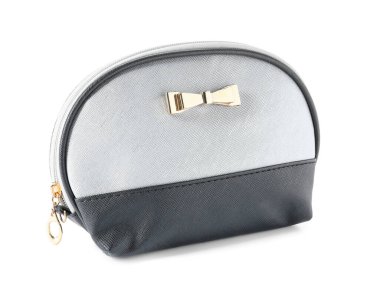 Beyaz arkaplanda güzel bir kozmetik çanta