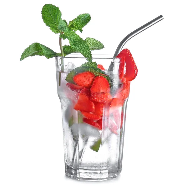 Glas Verse Aardbeien Mojito Cocktail Witte Achtergrond — Stockfoto