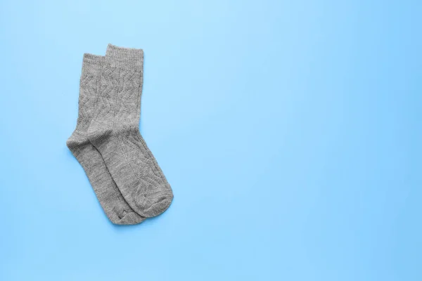 Renkli Arka Planda Sıcak Çoraplar — Stok fotoğraf