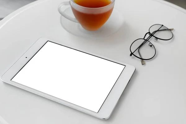 Modern Tablet Computer White Table — Stock Photo, Image