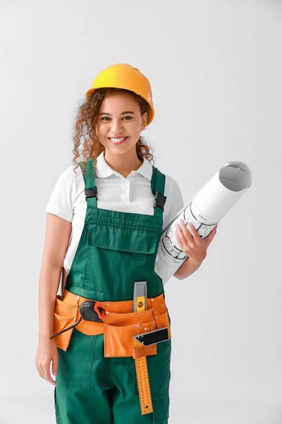 Female African American Engineer Light Background — Stock Photo, Image