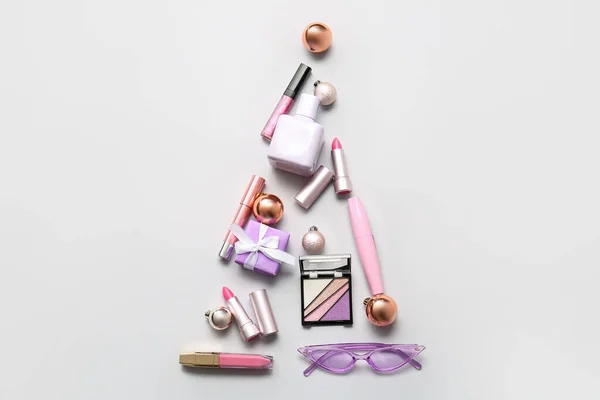 Nieuwjaarssamenstelling Met Make Cosmetica Lichte Achtergrond — Stockfoto