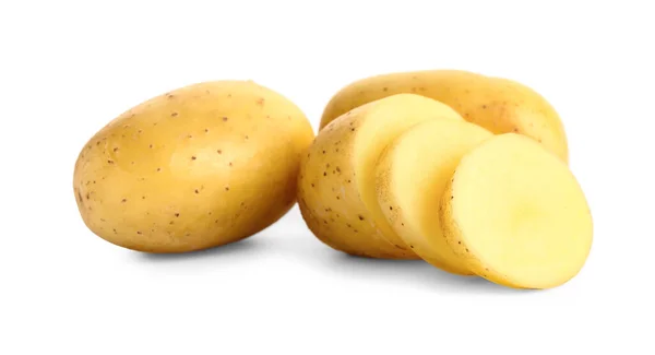 Patatas Crudas Sobre Fondo Blanco —  Fotos de Stock