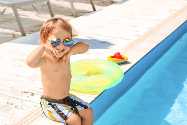 Cute Baby Boy Sitting Edge Swimming Pool — Stock Photo, Image