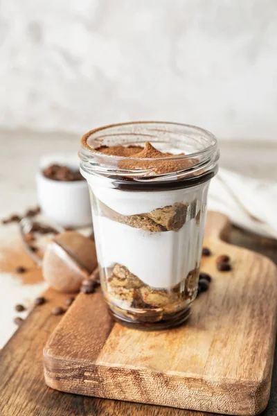 Doce Tiramisu Saboroso Mesa — Fotografia de Stock