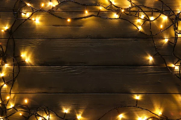 Lumières Noël Lumineuses Sur Fond Bois Foncé — Photo